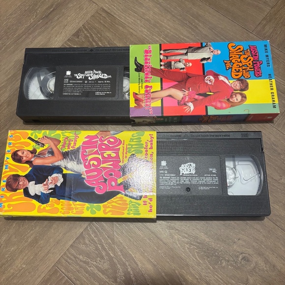 Bundle of Austin Powers VHS - Picture 3 of 3